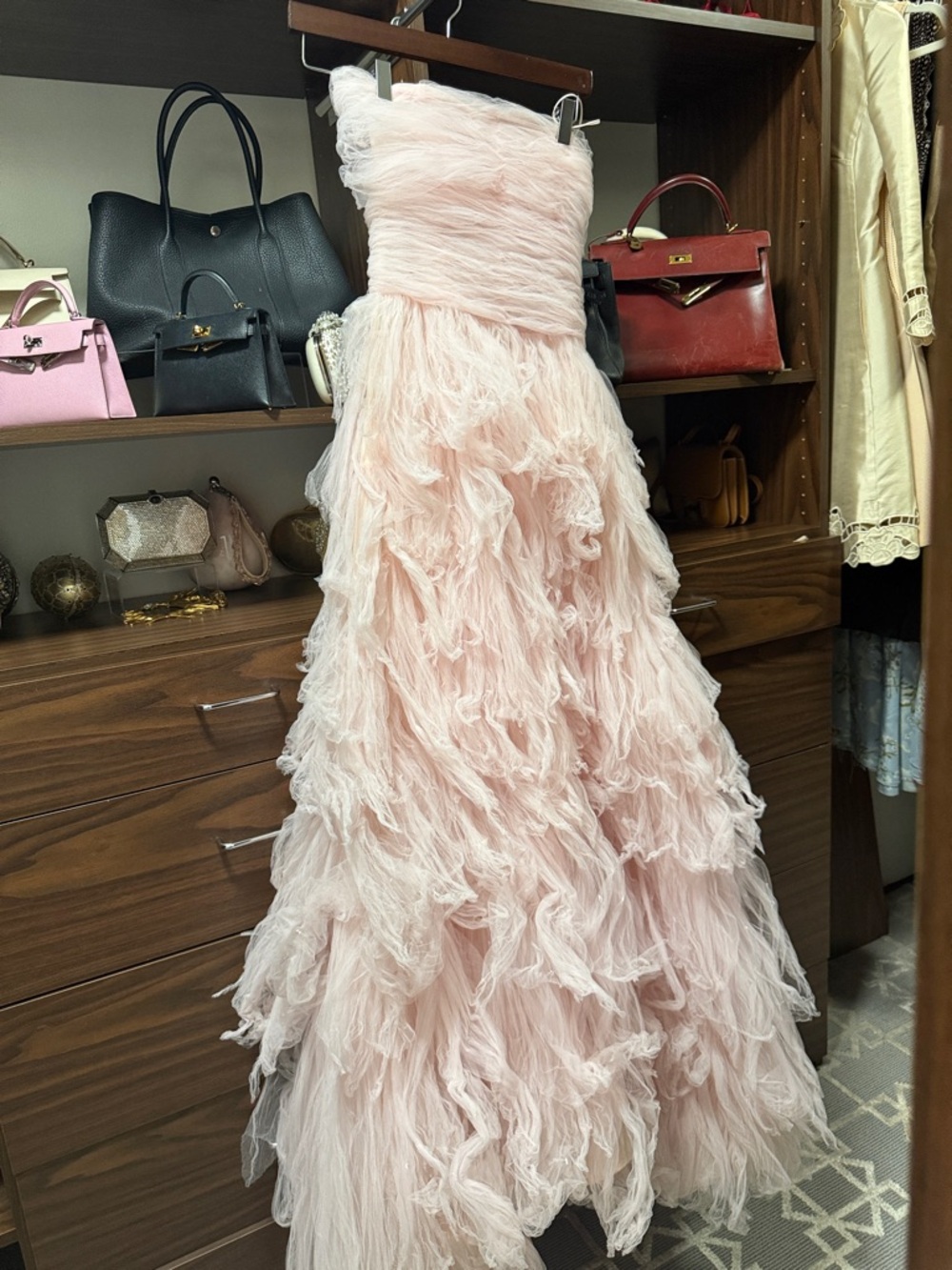 Oscar de la Renta Strapless Pink Feather Ball Gown - Picture 3 of 4